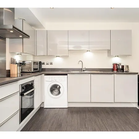 Stylish Flat Near The City Centre - Pass The Keys York Exterior photo