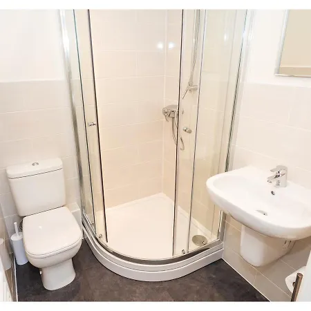 Stylish Flat Near The City Centre - Pass The Keys York Exterior photo