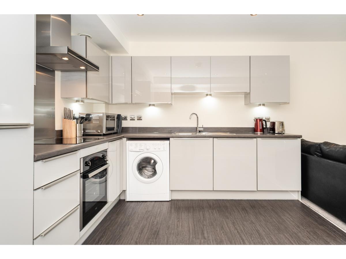 Apartment Stylish Flat Near The Centre - Pass The Keys *